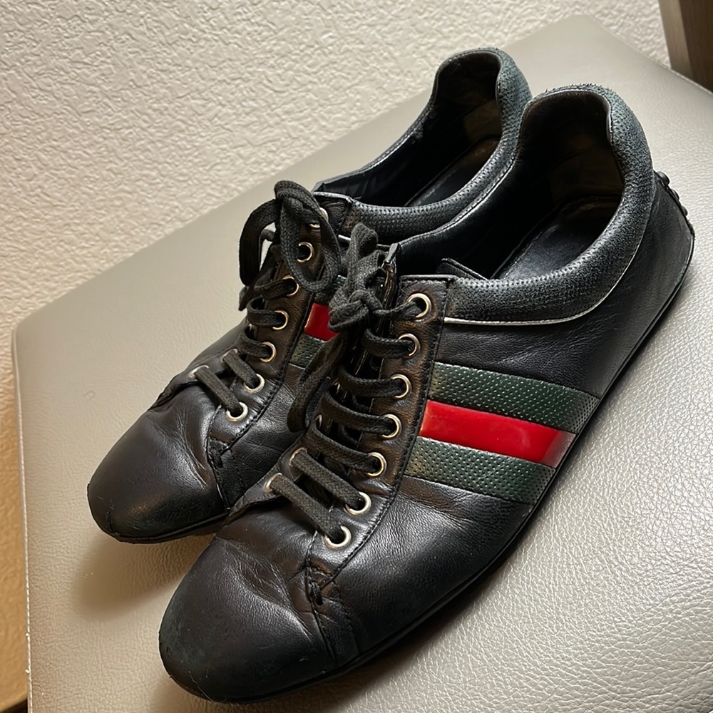 Gucci Mens classic signature sneakers
